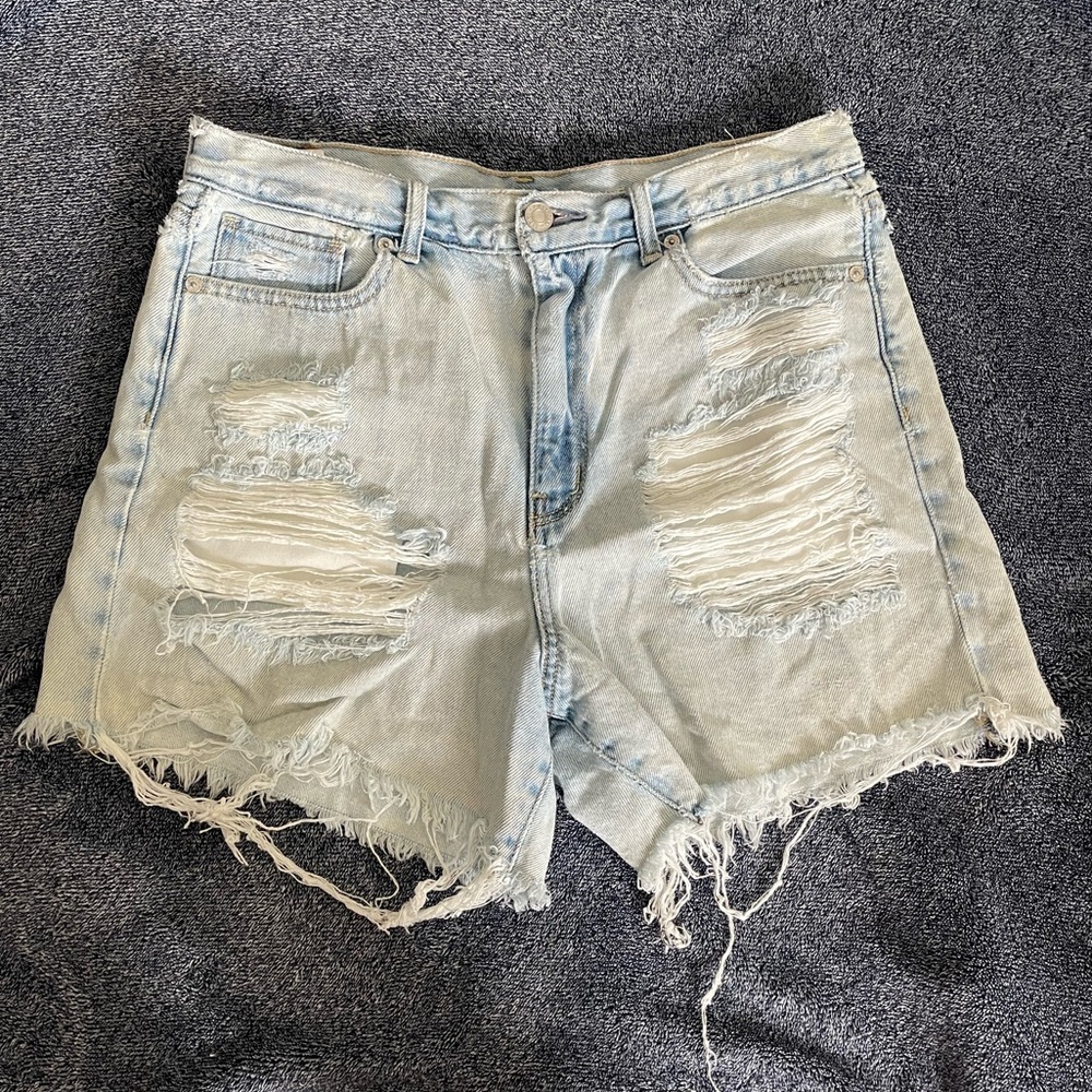 AE Mom Short